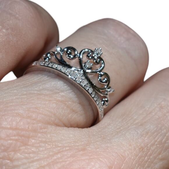 Natural .10ct Diamond Ring 925 Sterling Silver US Size 7 Crown Ring - Picture 6 of 6